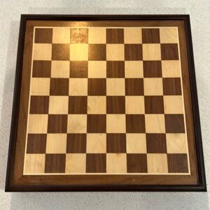 Wood chess set